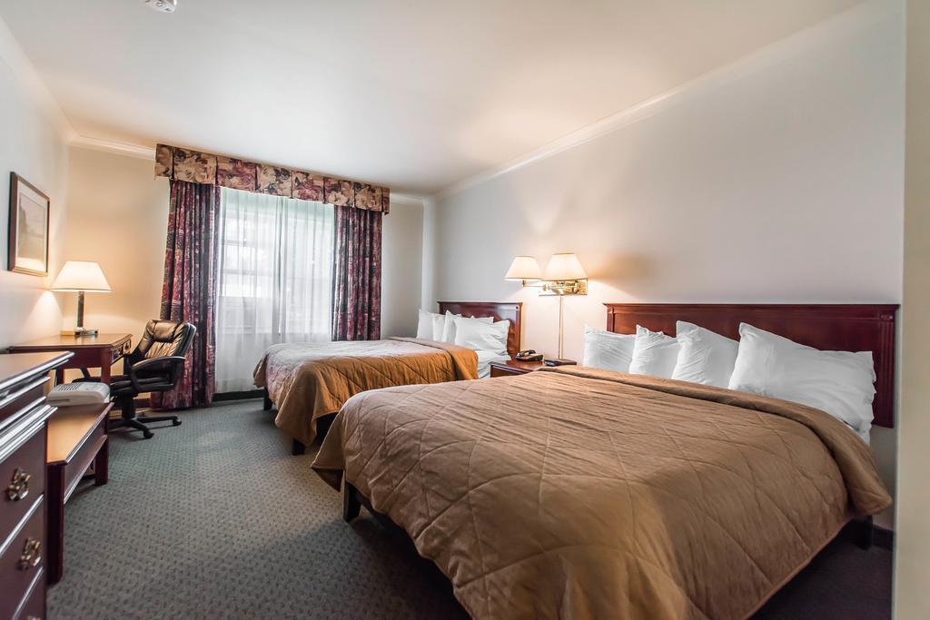 Quality Inn & Suites Garden Of The Gulf Summerside Esterno foto