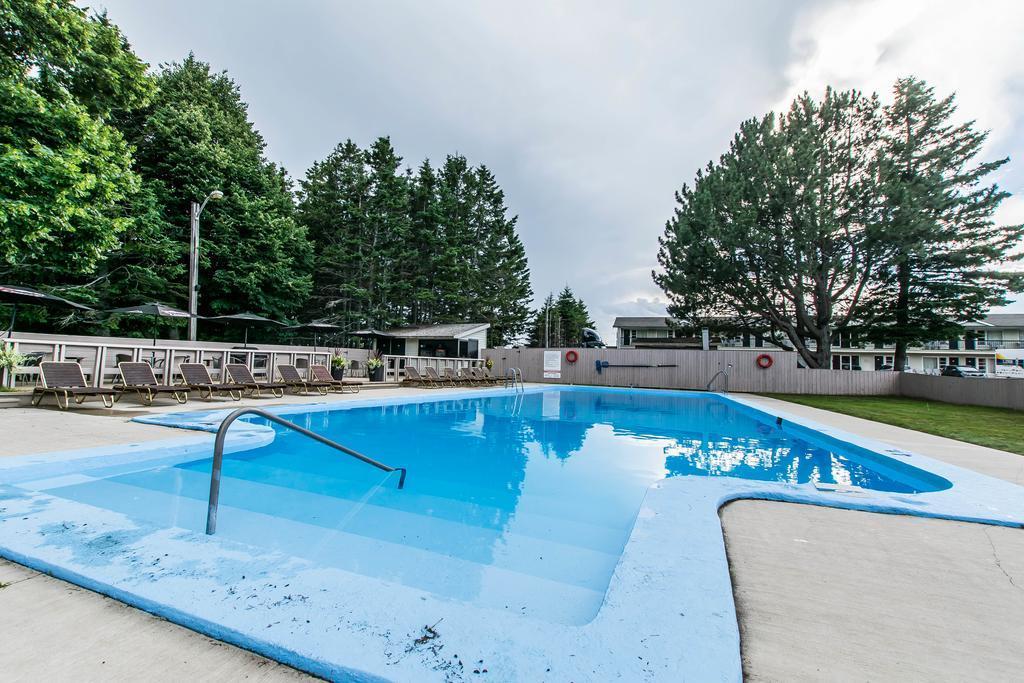 Quality Inn & Suites Garden Of The Gulf Summerside Esterno foto