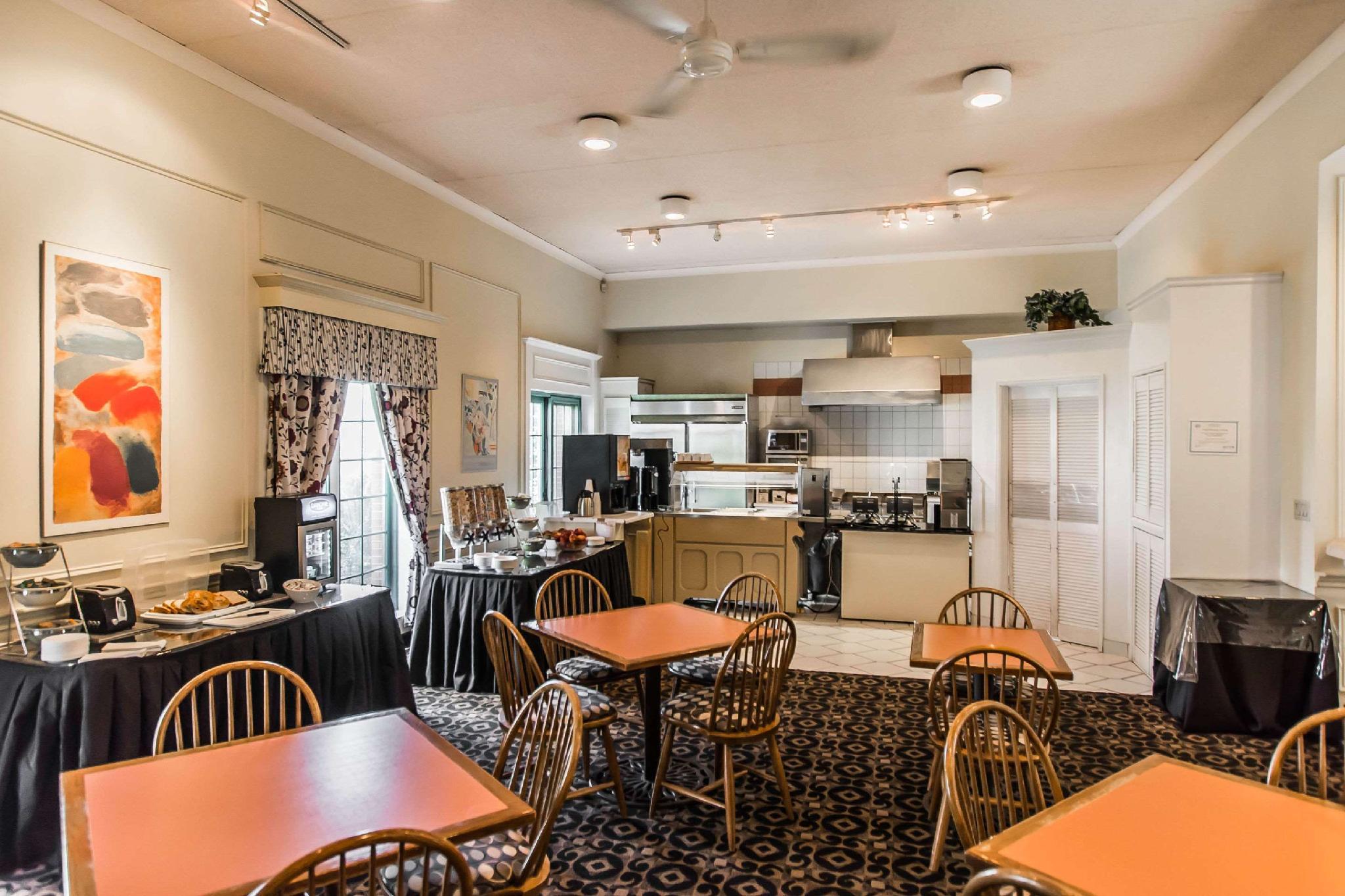 Quality Inn & Suites Garden Of The Gulf Summerside Esterno foto