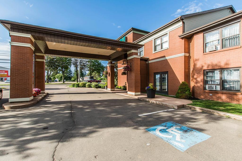 Quality Inn & Suites Garden Of The Gulf Summerside Esterno foto