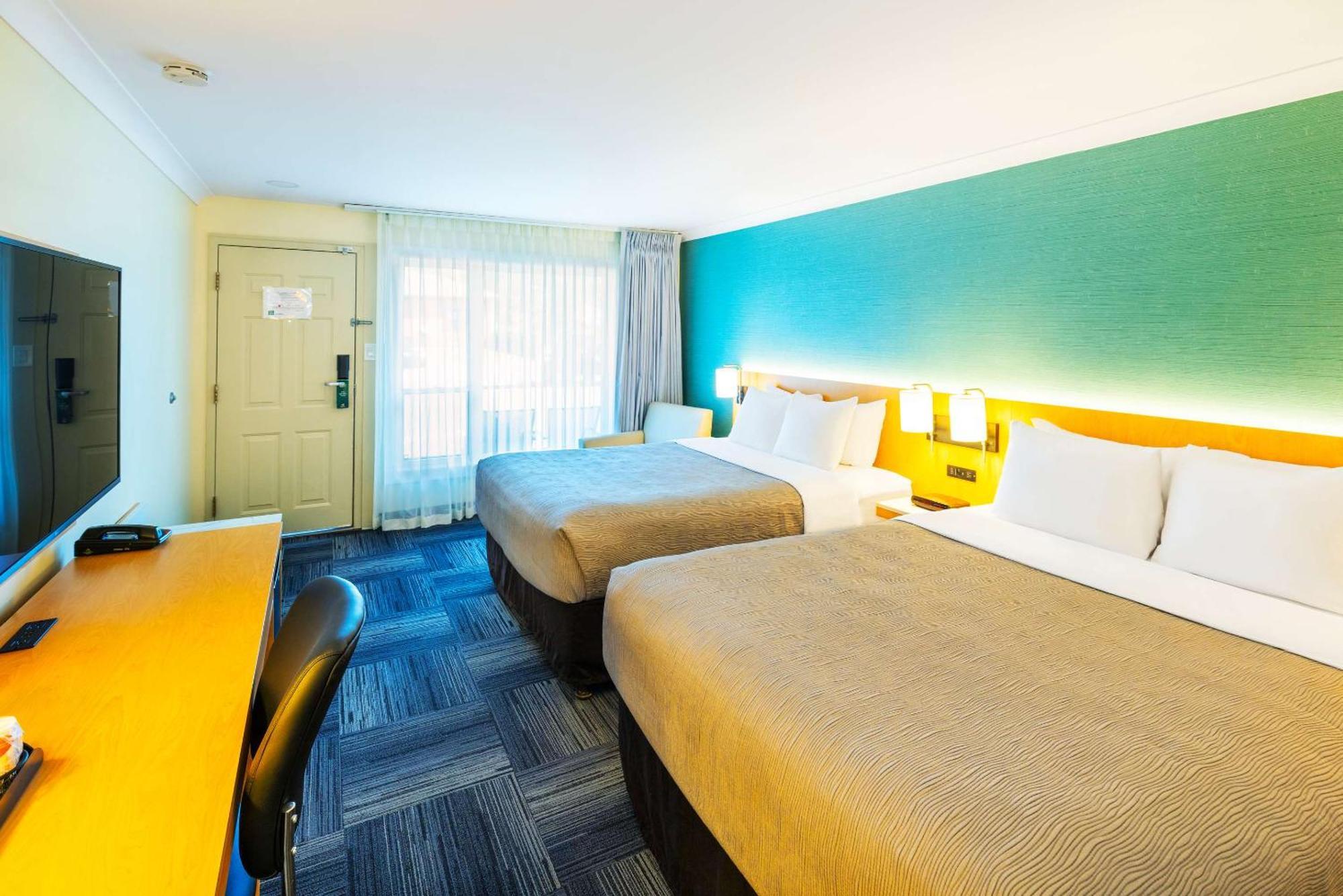 Quality Inn & Suites Garden Of The Gulf Summerside Esterno foto