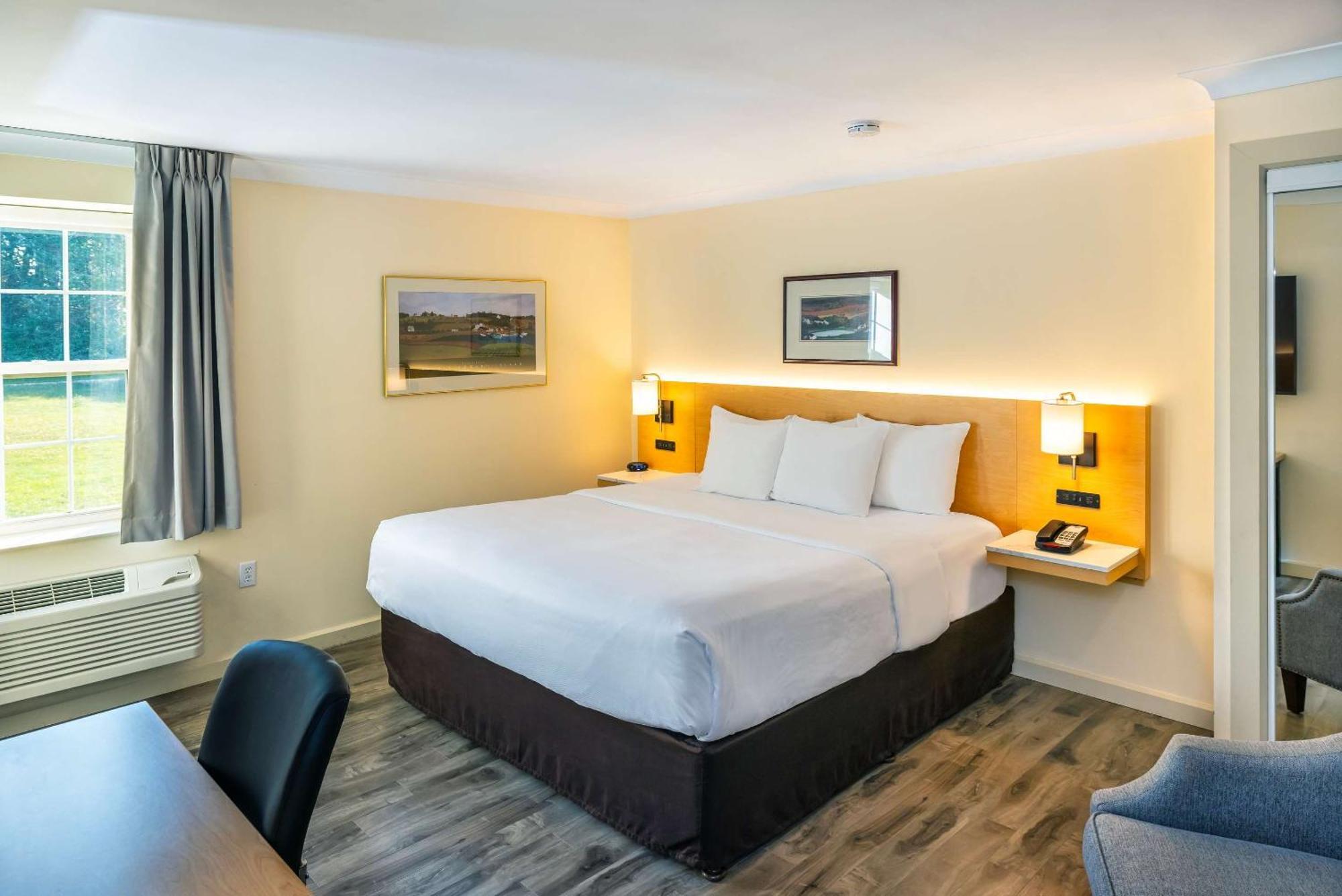 Quality Inn & Suites Garden Of The Gulf Summerside Esterno foto
