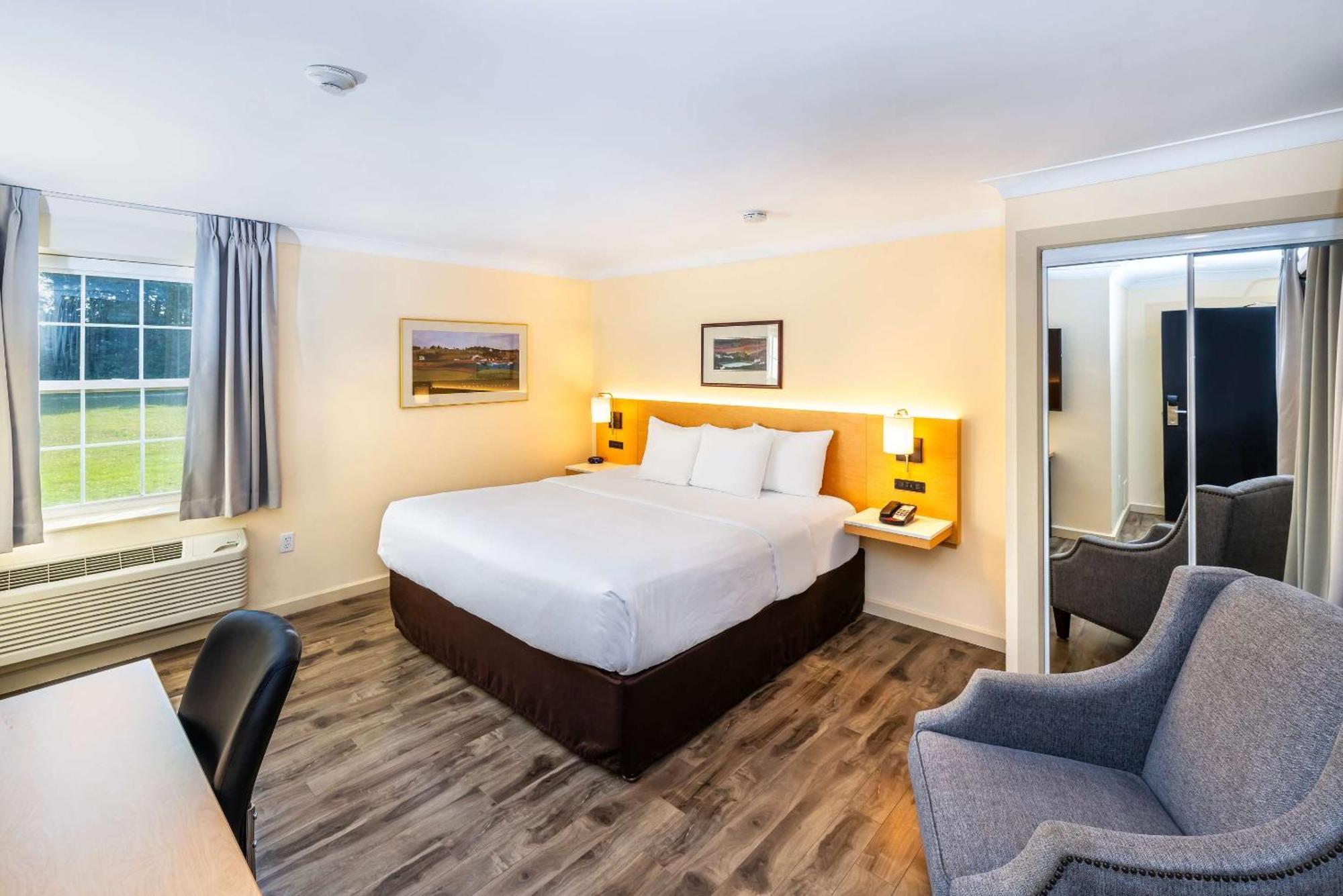 Quality Inn & Suites Garden Of The Gulf Summerside Esterno foto