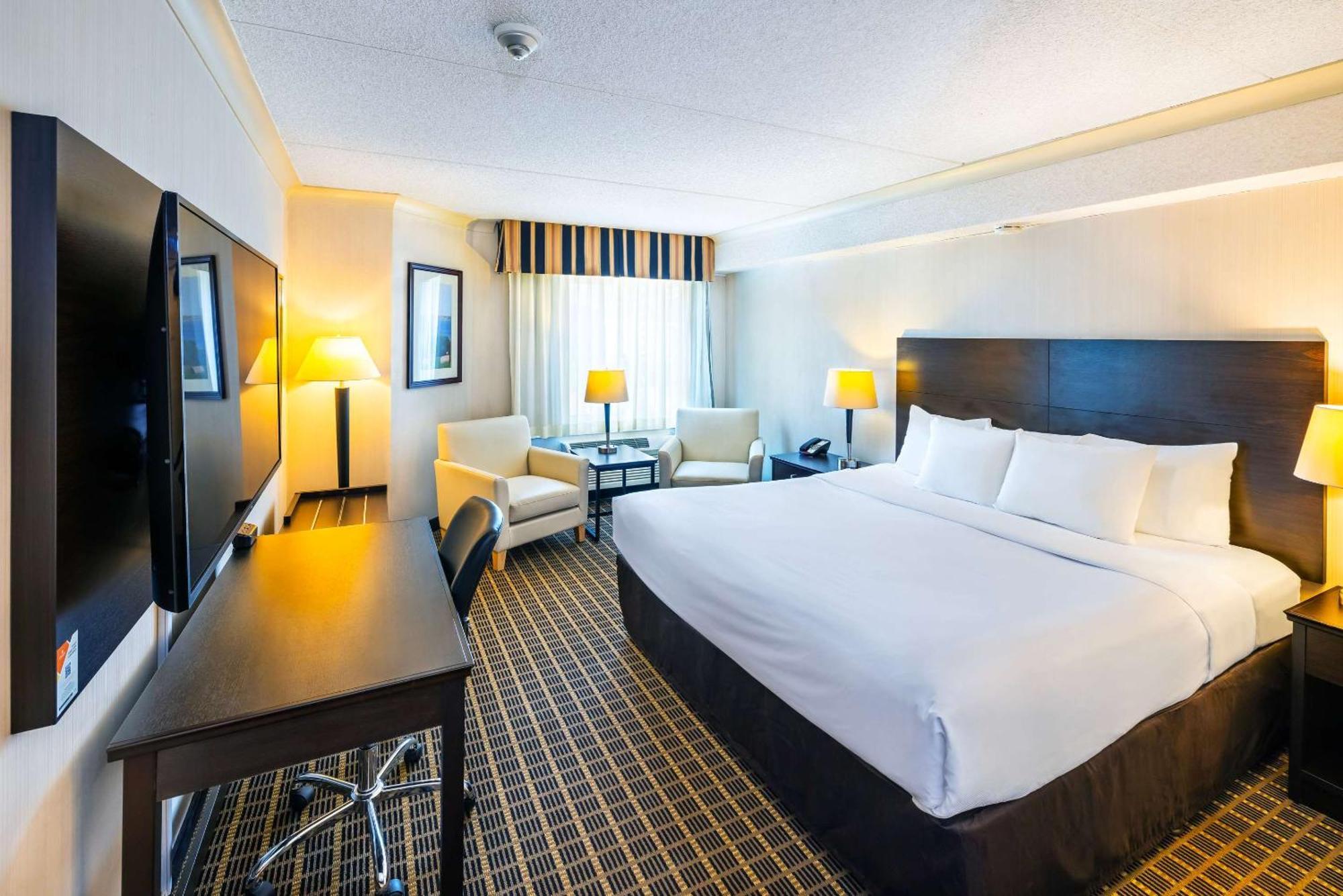 Quality Inn & Suites Garden Of The Gulf Summerside Esterno foto